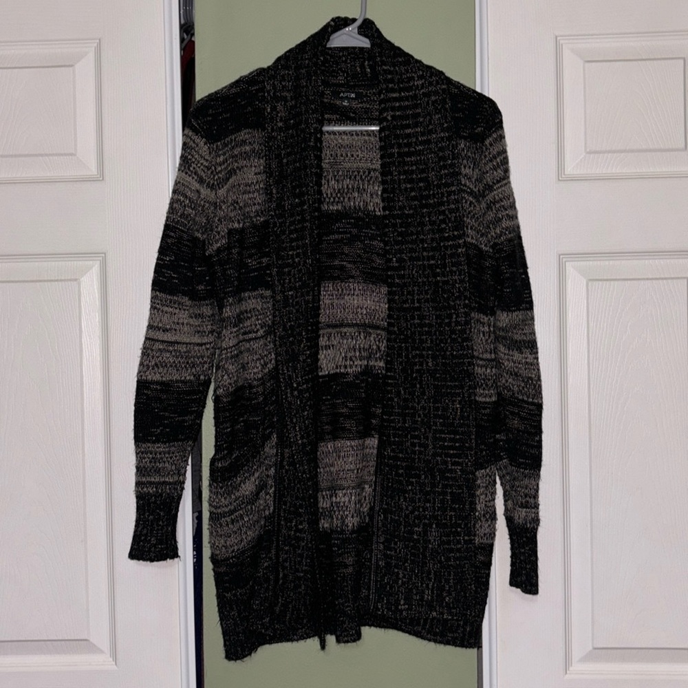 Apt. 9 Women’s Cardigan, Great Condition! Size Medium